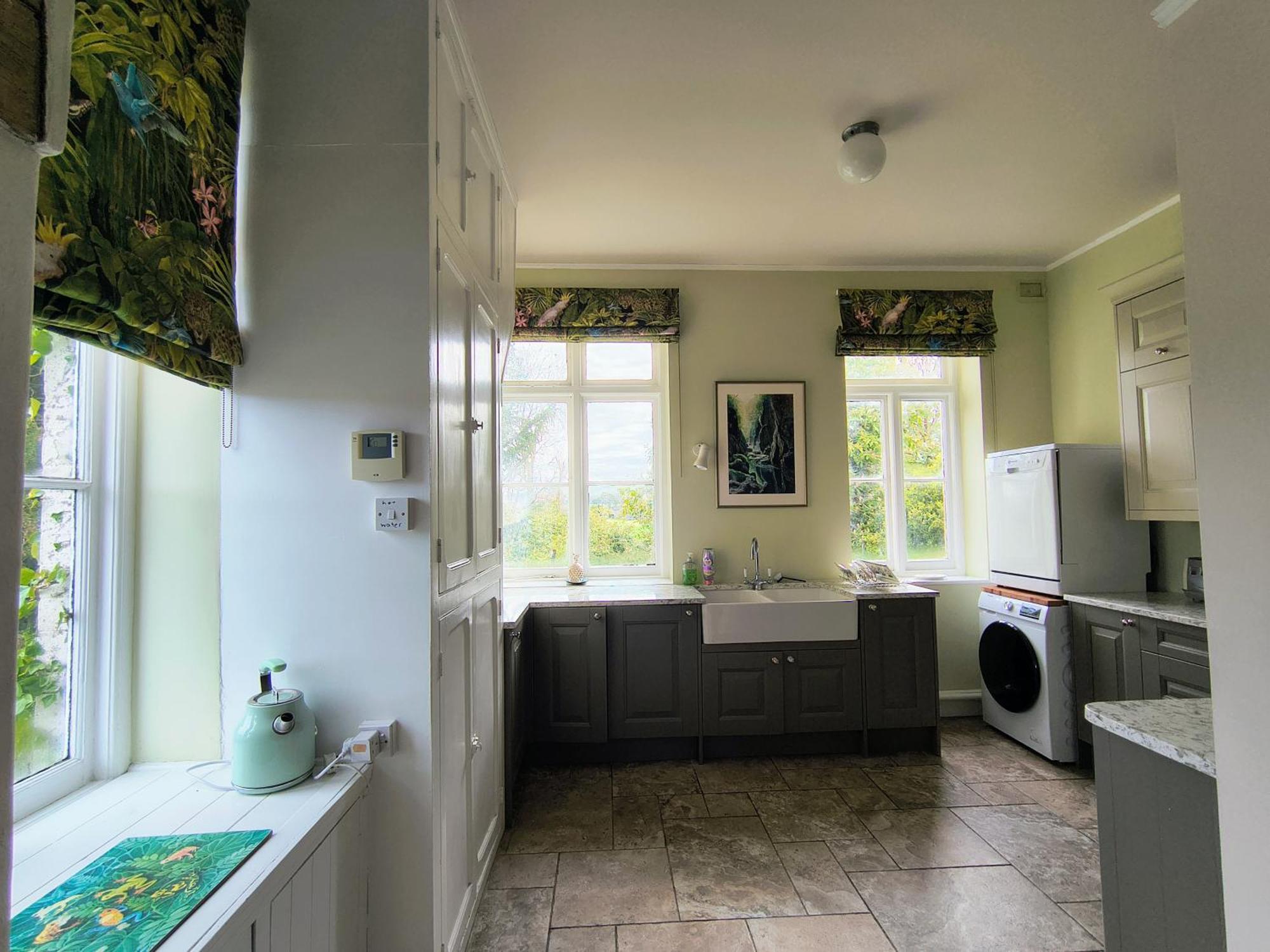 Tranquil Getaway Near Brecon Beacons Apartment Llandovery Exterior photo